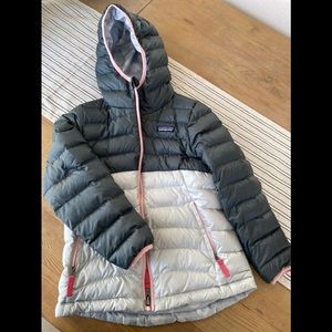 Patagonia water repellent girls s(7-8) dwn jacket